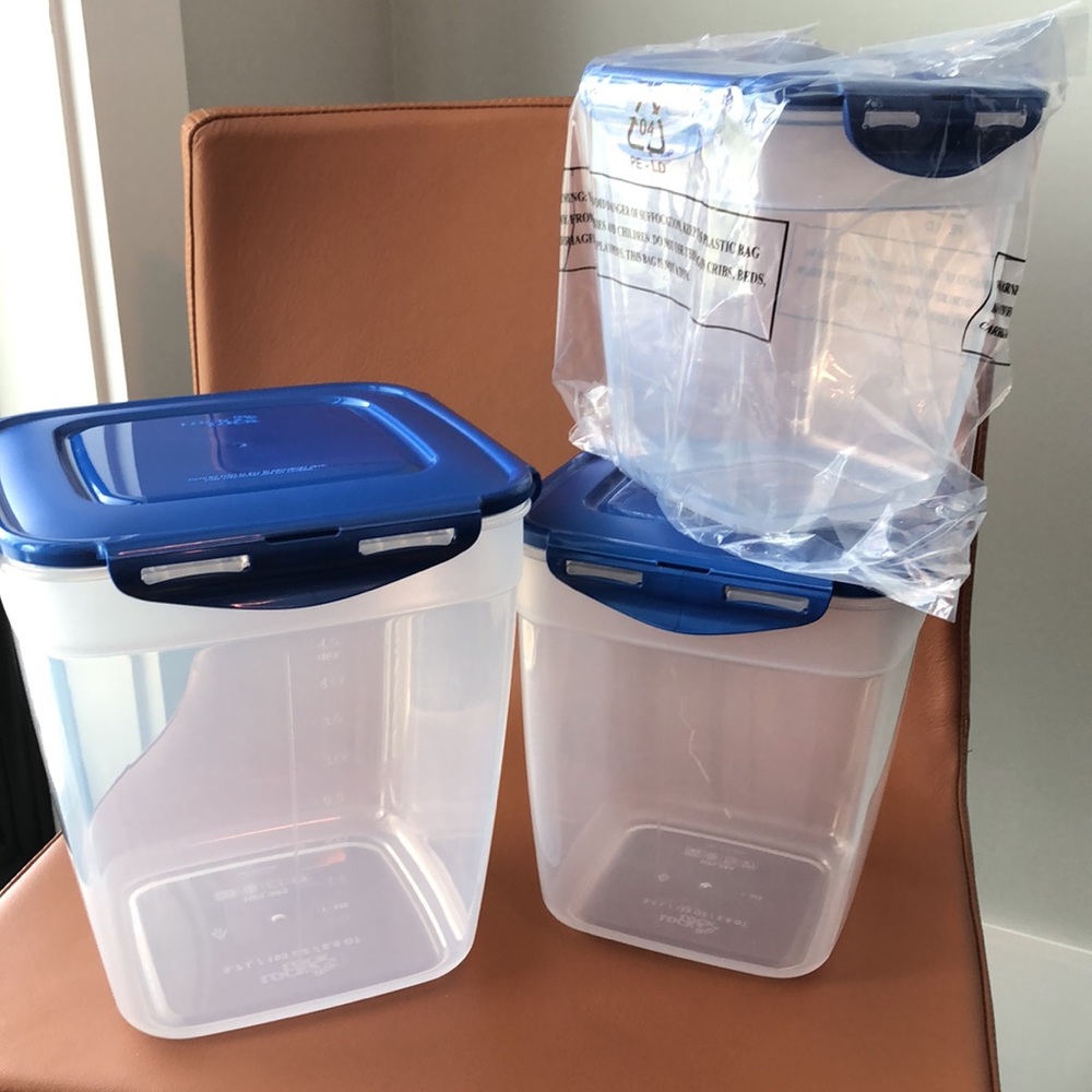 LocknLock 3-Piece Nestable Canisters w/Lids. Includes 3 canisters & 3 li…